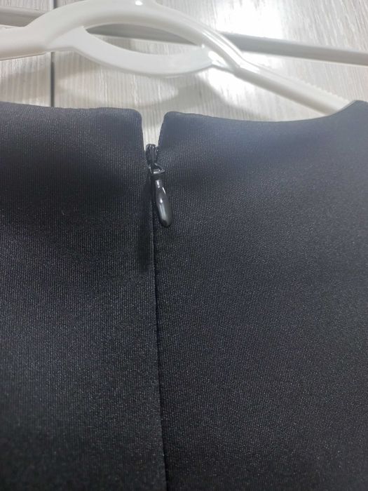 Платье элегантная от Calvin Klein / Vetnam