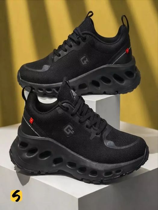 Erkaklar uchun yengil va qulay sport krasovkalari
299,000 so'm