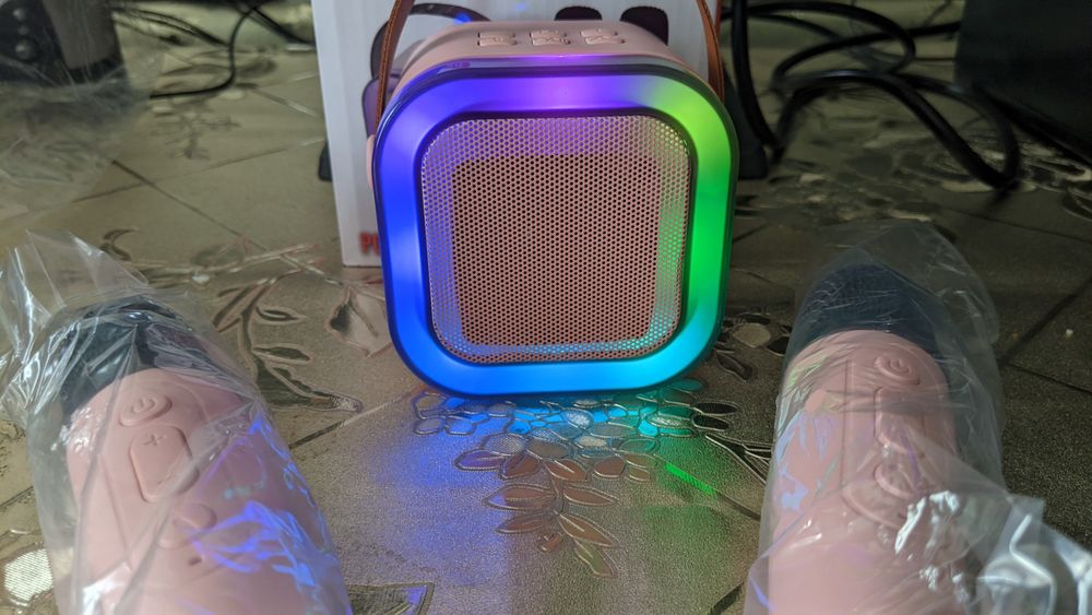 Продам блютуз колонку с микрофонами