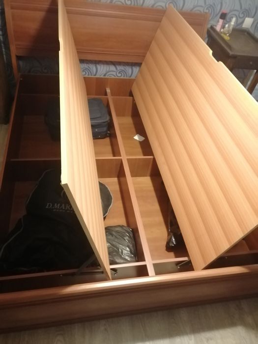 Продаётся кровать б/у в хорошем состоянии