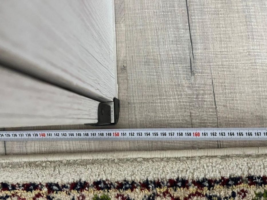 Шкаф өте жақсы жағдайда