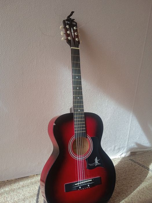 Гитара, от компании RONNIE WOOD MUSICAL