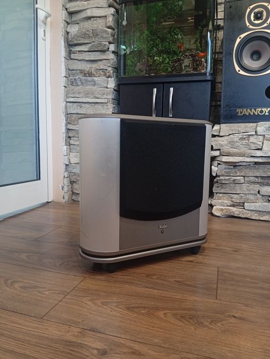 Продавам активен субуфер TEUFEL Concept P