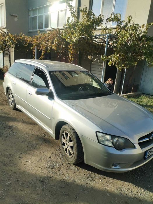 Продавам Subaru legacy