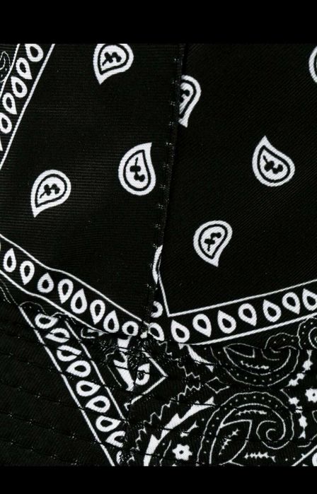 Двулицева шапка идиотка