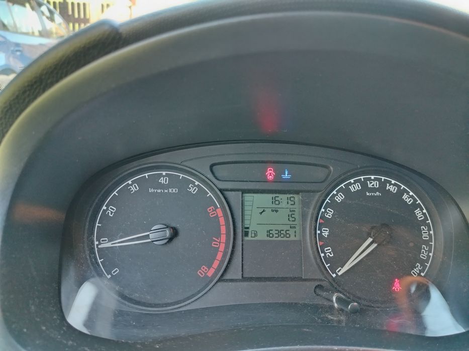 SKODA Fabia 2009 — imagine 4