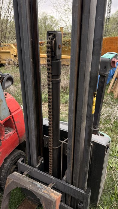 Продам штабелер электрический