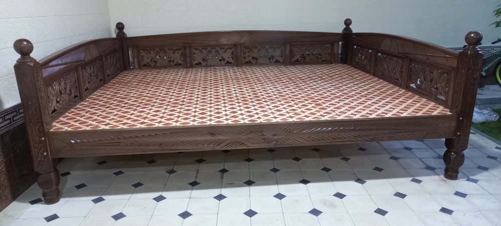 Тапчанлар йенги сасна