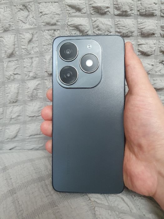 Srochna sotiladi Tecno Spark 20 8+8/128Gb Orginal Yengi madel