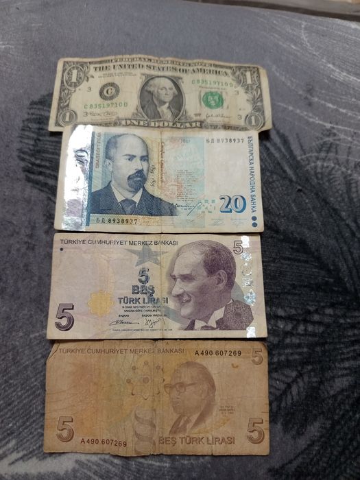 Bani vechi! Preț super