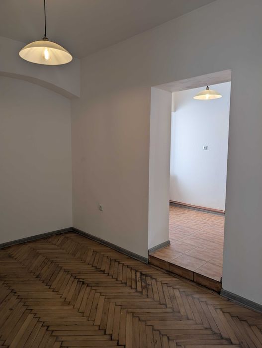 Ultracentral - spatiu de birou la parter cu acces facil din strada