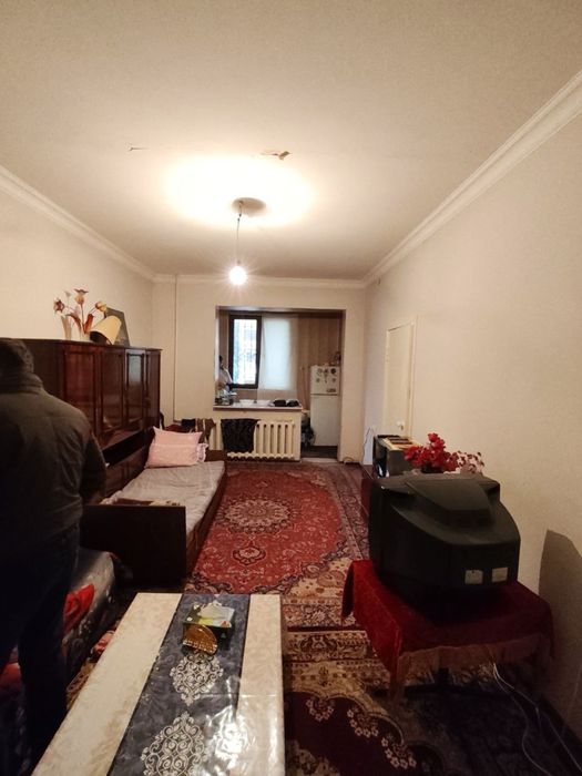 Chilonzor 19 kvartil 2/1/4 balkon 1.5/3 srochno sotiladi rom akfa