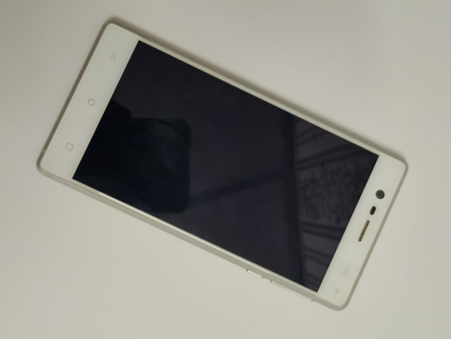 Продавам Nokia 3 бял