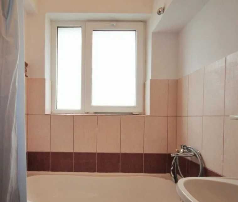 Дава се под наем Тристаен апартамент в Пловдив, Христо Смирненски - 79 кв.м за 249.9 € - Снимка #2