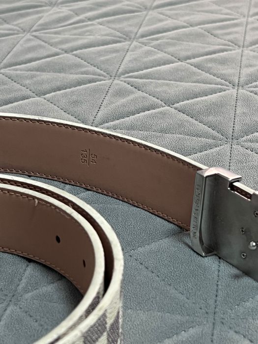 Curea Louis Vuitton