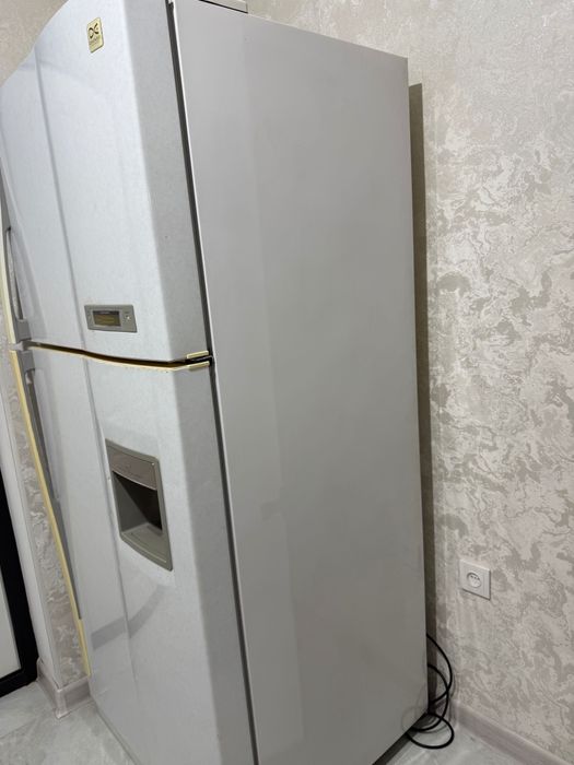 Холодильник ……….