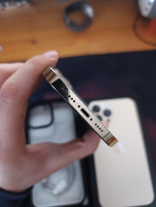 Vând iPhone 13 Pro Max sau schimb cu S23 Ultra