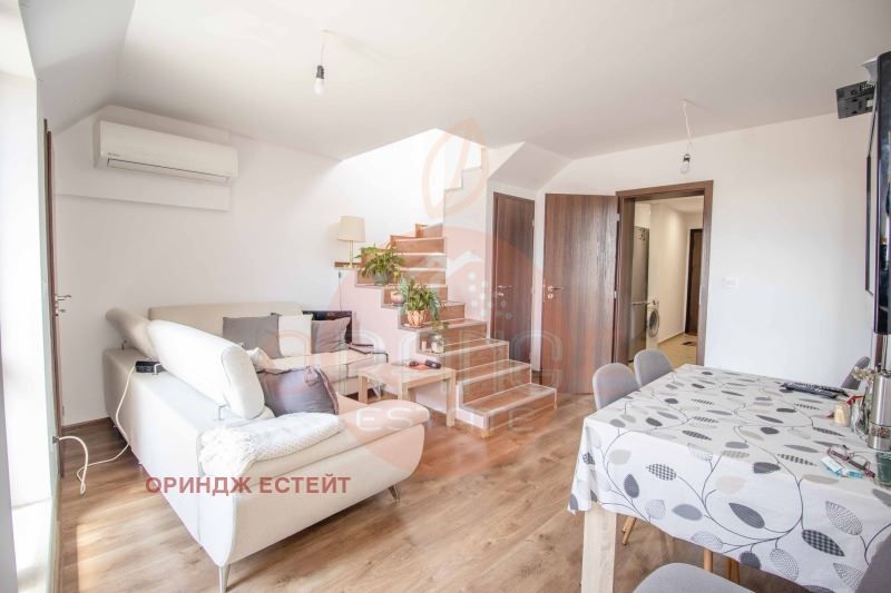 Продава се Четиристаен апартамент в София, Левски - 197 кв.м за 1270 €/кв.м - Снимка #1