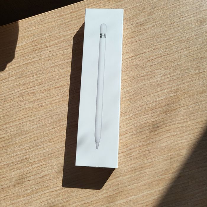 iPad (9th Generation) Wi-Fi + Apple pencil ( 1st Generation )