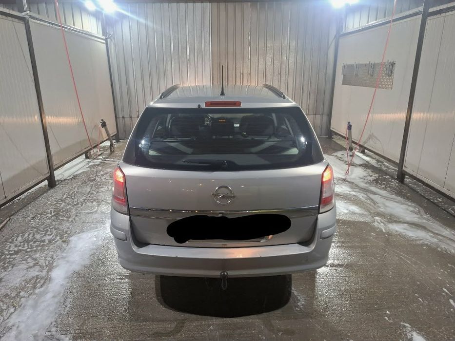 Vand sau Schimb Opel Astra h 2008 acte valabile 1 an imatriculata recent pe bulgaria