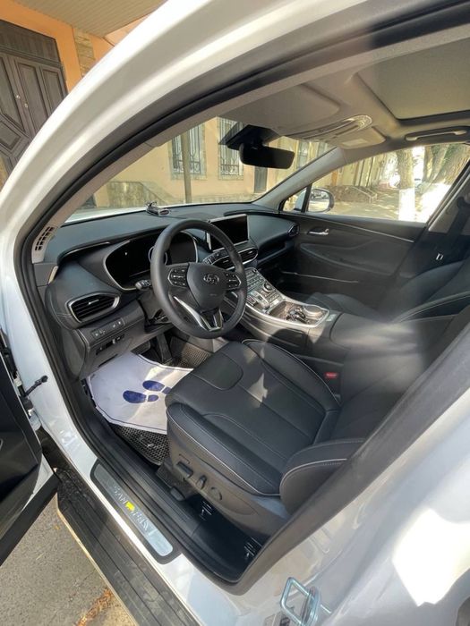 Hyundai Santa Fe сотаман