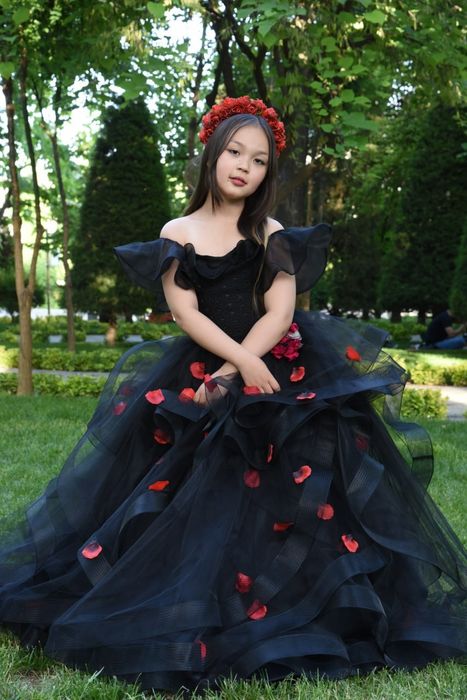 Прокат бальных и вечерних платьев