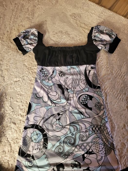 Пъстра лятна рокля