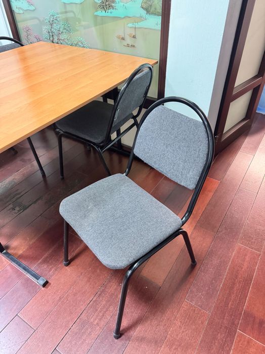 Стуля для офиса в хорошем состояние