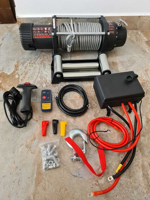 Troliu 12V AUTO / PLATFORMA 12V 13500LBS (6.2T) + 2 Telecomenzi NOU