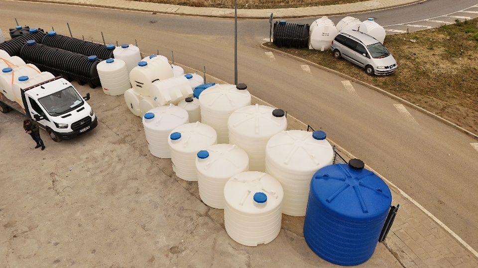 Бурета,бидони, резервоари,цистерни,5тона,5м3,литра