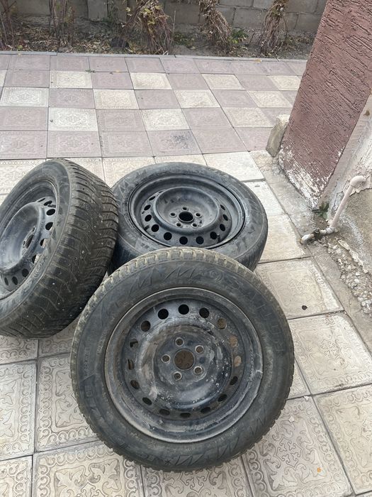 Зимняя резина в сборе на 15