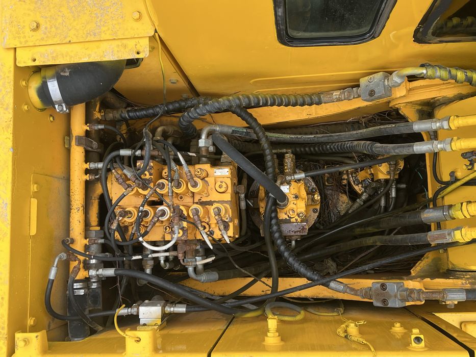 Ekskavator hyundai 1400w-7