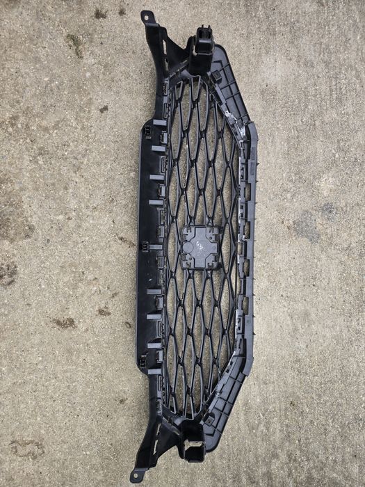 радяторна решетка LEON 4