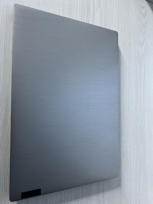 Noutbuk Lenovo i3 10, Ram 8, Ssd 128