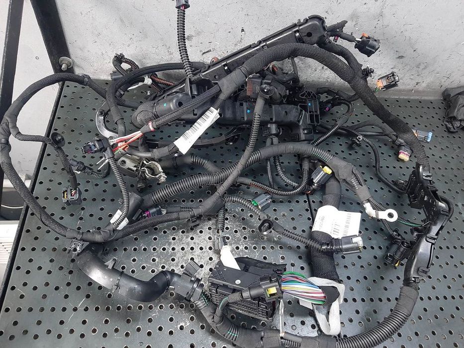 instalatie electrica motor hn05 1.2 b peugeot  208  9835176080