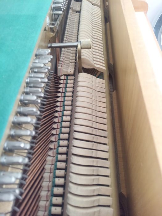 Немско пиано GEYER