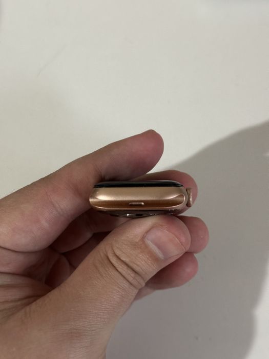 Продам apple watch 6 40mm