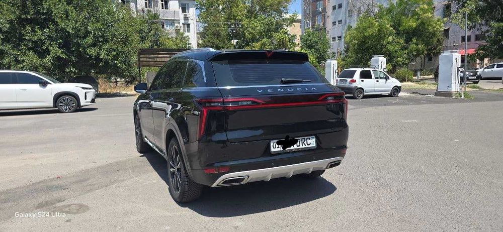Кроссовер  Nissan Venucia Star Srochne sotiladi