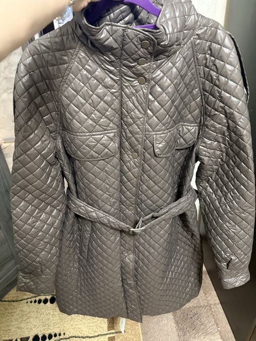Продам женскую куртку Весна-Осень