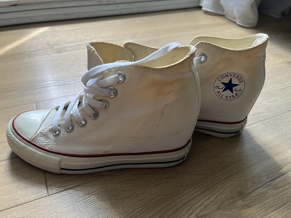 Converse cu platforma