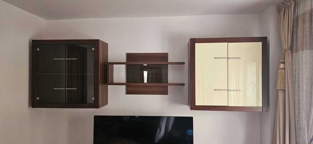 Corp mobila sufragerie nuc si MDF lucios,Mobilier Mobexpert lemn masiv