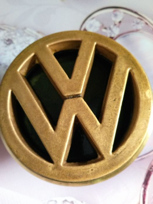 Значок на Фольксваген