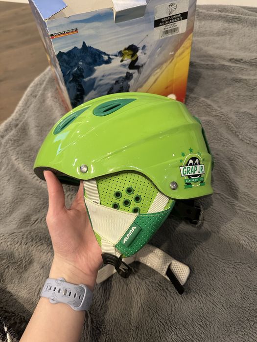 Горнолыжный шлем