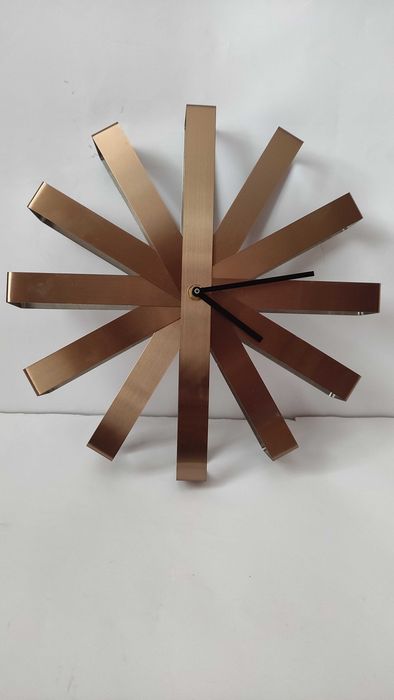 Немски стенен часовник от неръждаема стомана