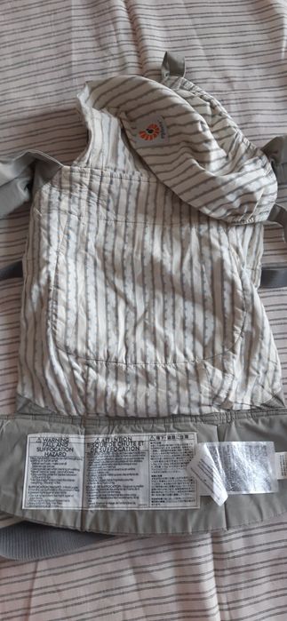 Marsupiu Ergobaby, sistem purtare baby.