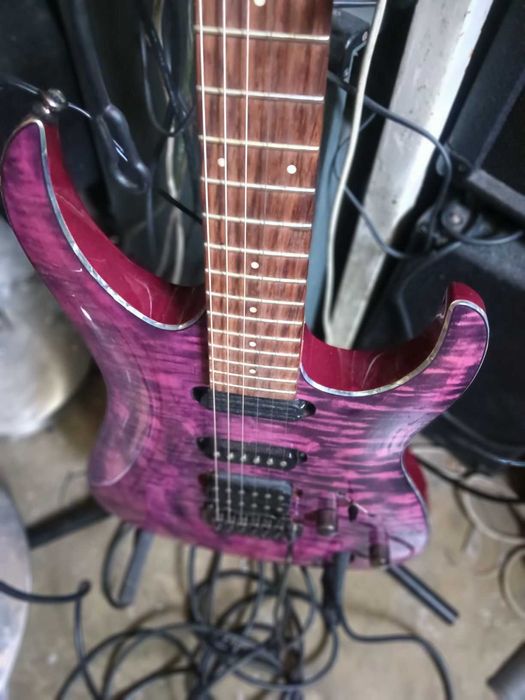 Китара Superstrat колекция редки качествени модели,може+ кубе,процесор