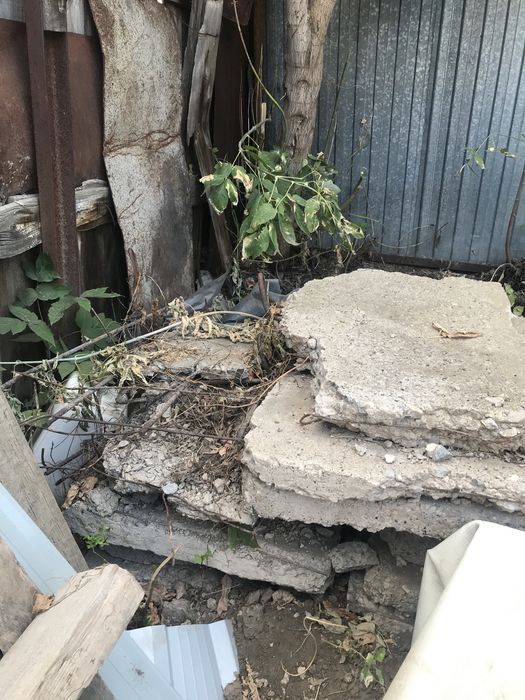 Отдам Бетоннеы блоки бесплатно