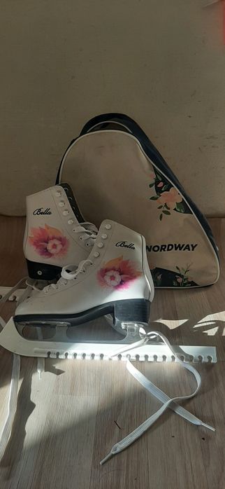 Продам новые коньки