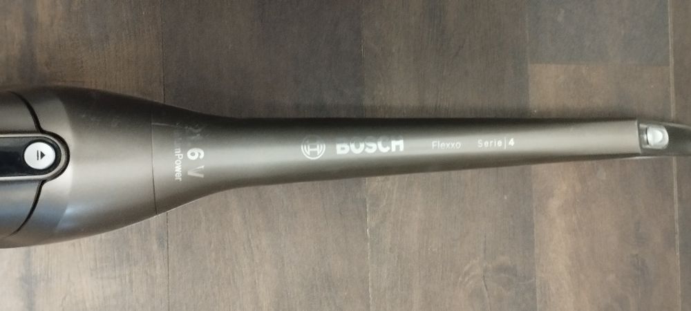 Vând aspirator vertical Bosch, puțin folosit și în stare foarte bună.