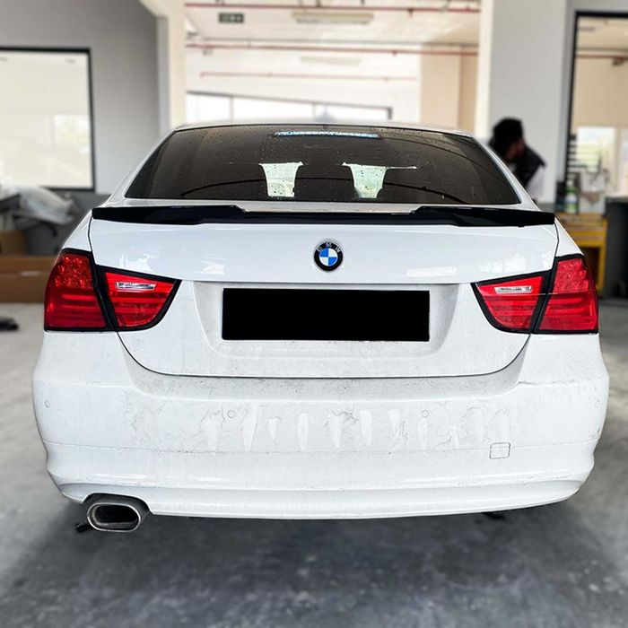 Батман лип спойлер за багажник бмв е90 / bmw e90 spoiler м4 / добавка
